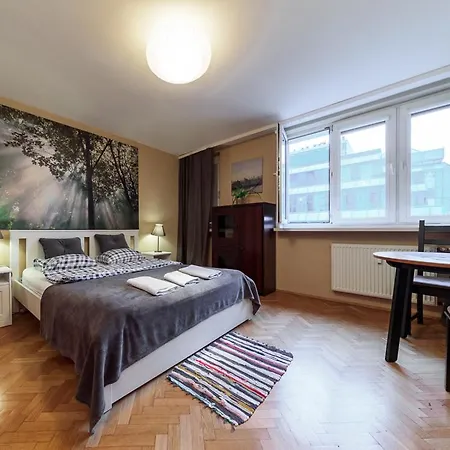 Apartman Sliska 10 *